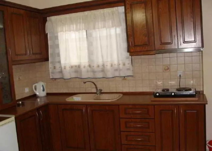 Toula's Apartman Szidári